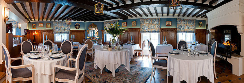 Logis - Hotel & Restaurant Le Gonfalon Germigny-l'Eveque Esterno foto