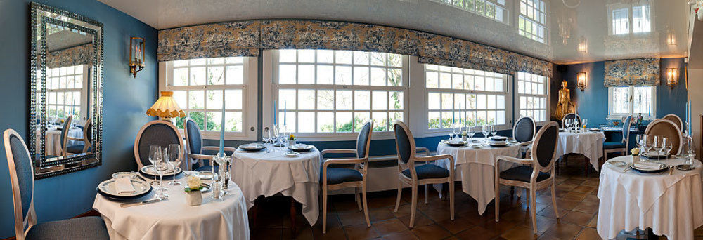 Logis - Hotel & Restaurant Le Gonfalon Germigny-l'Eveque Esterno foto